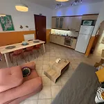 아파트 Casa Nikos